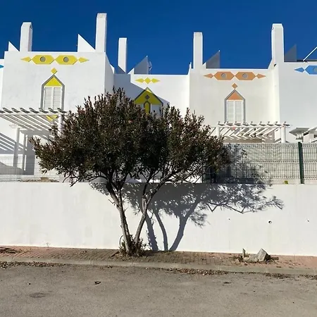 Semesterbostad Sand, Water & Sun House