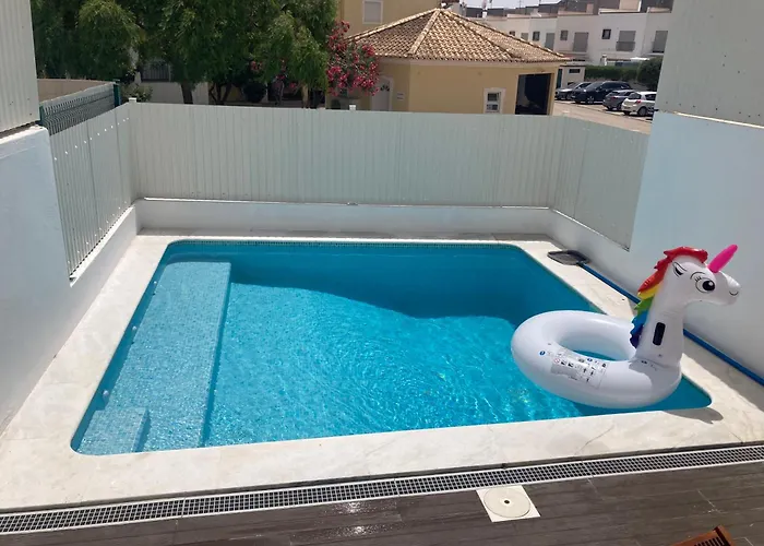 別荘 Sand, Water & Sun House ヴィーラ・ノーヴァ・デ・カセラ